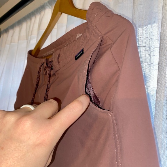 Men's Patagonia Wavefarer Board Shorts - Size 31 - Picture 3 of 6